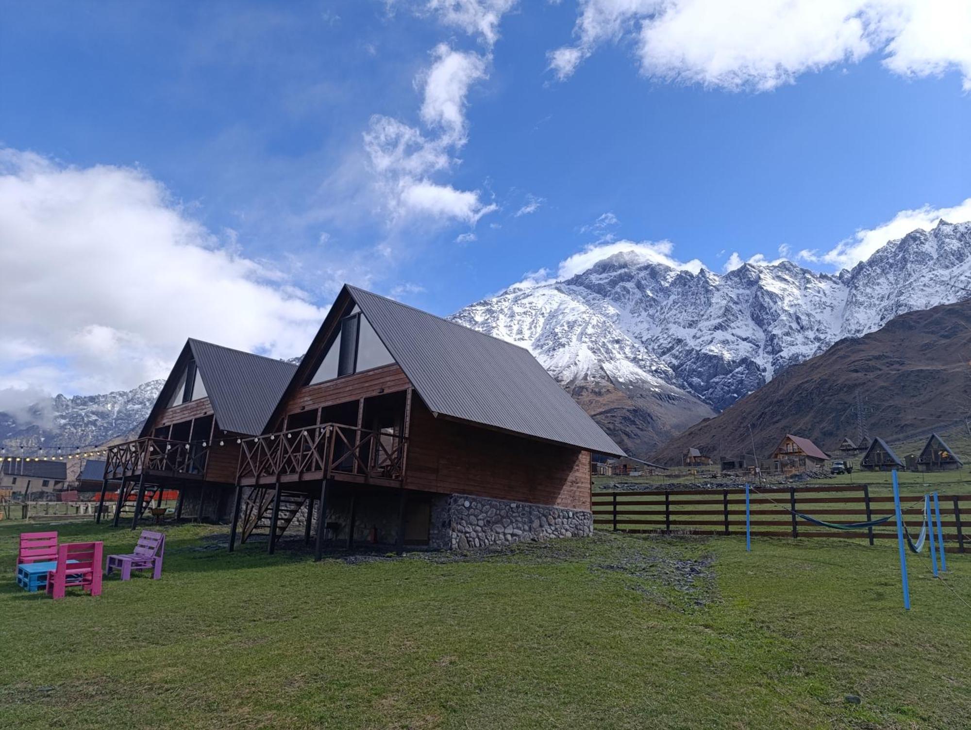 Cliffside Cottage Kazbegi Buitenkant foto